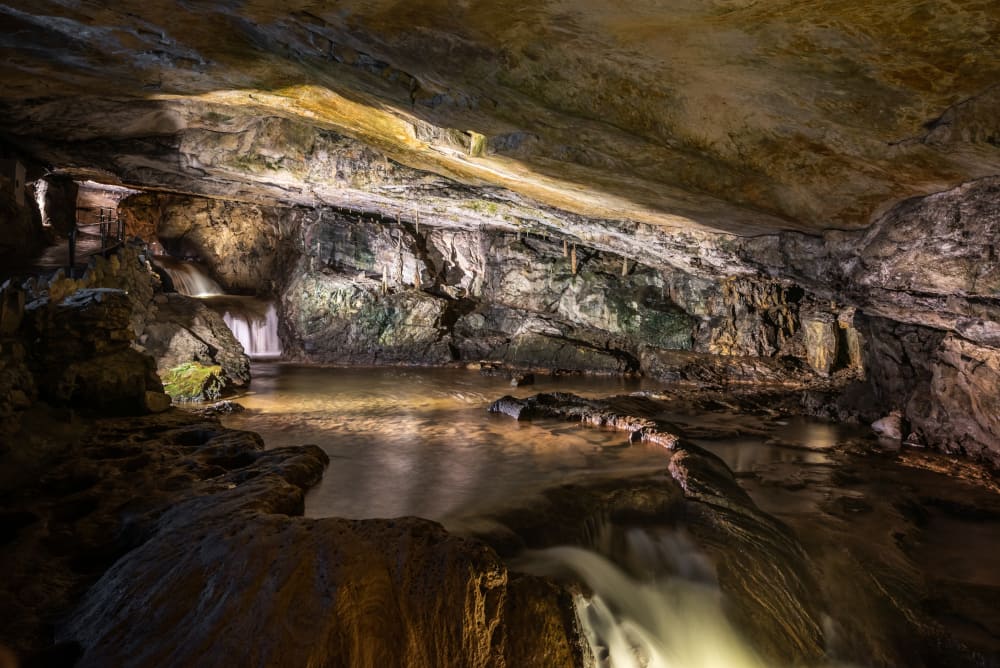 Schluchten, Grotten, Wasserfälle | Camping MANOR FARM 1 | Unterseen - Interlaken | (c) St. Beatushöhlen Swiss Caves
